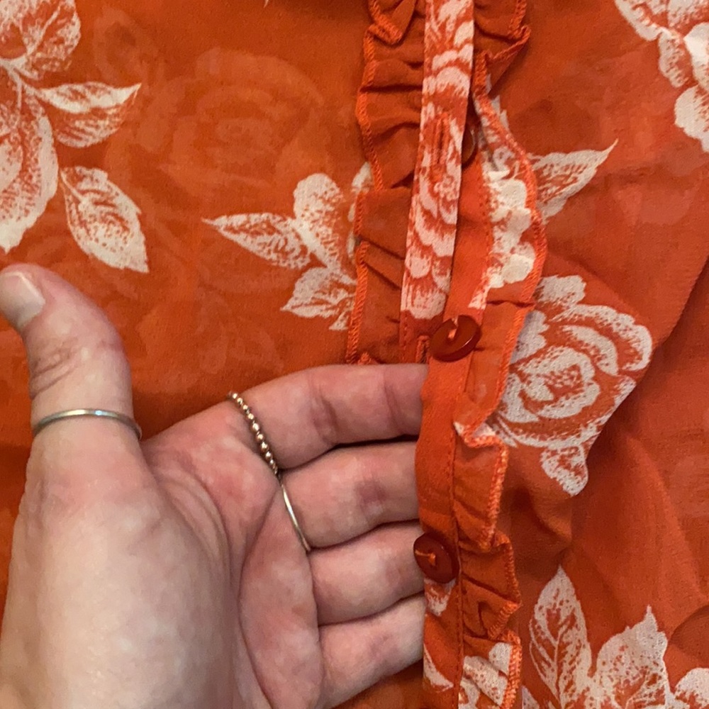 ModCloth Sheer Floral Red button up - Picture 4 of 5